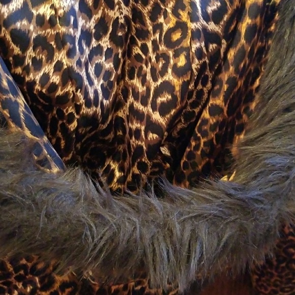 Hoodie - Picture 3 of 4